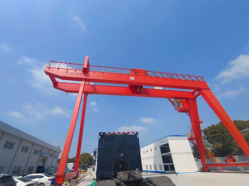 雙主梁門式起重機(jī)
